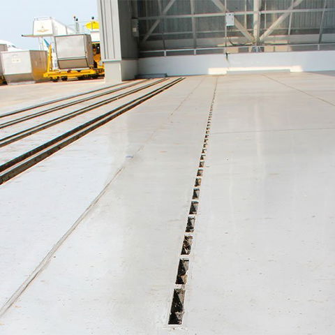 Effective airport drainage with a single slot inlet of the RECYFIX HICAP F