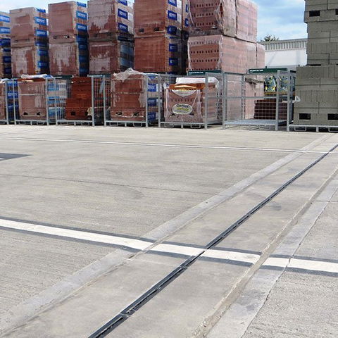 RECYFIX HICAP in an outdoor storage facility